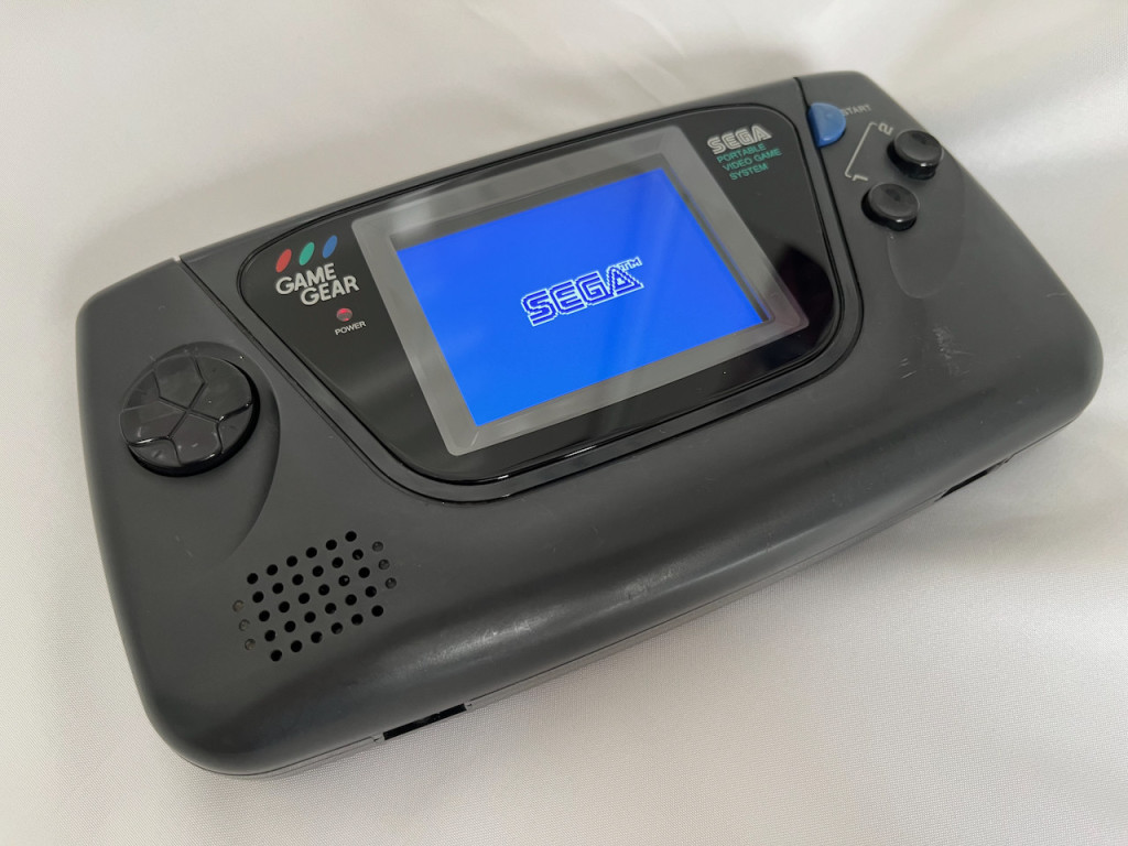 Sega Game Gear - Recapped and Modded with BennVenn IPS HD Screen and Glass Lens