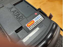 Atari Lynx 2 - Recapped and Modded with NiMh Charge Module, BennVenn IPS Screen and New Speaker