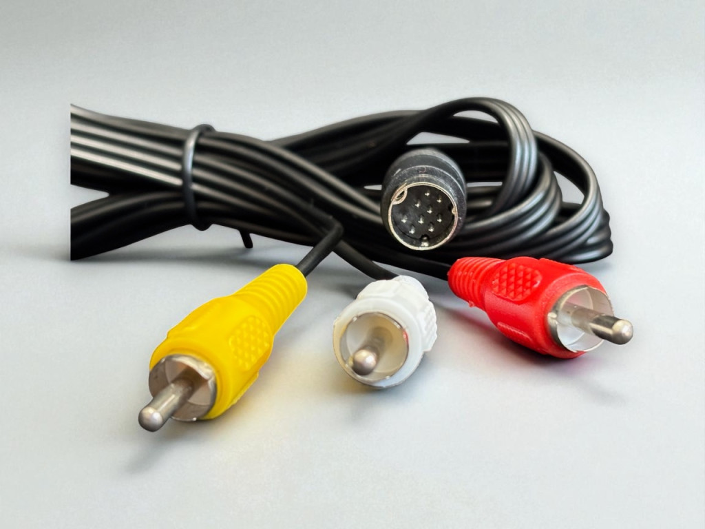 RCA AV Cable for SEGA Mega Drive 2 or 3 or Genesis 2 or 3 9PIN 1.8m
